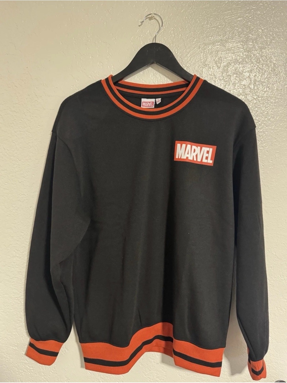 Marvel Spider-man Graphic Sweater (Size Large)